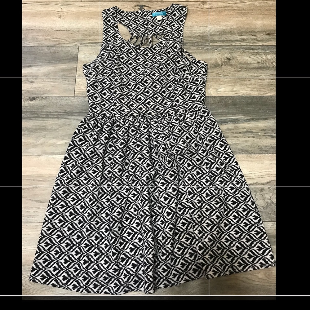 Francesca Dress black and white